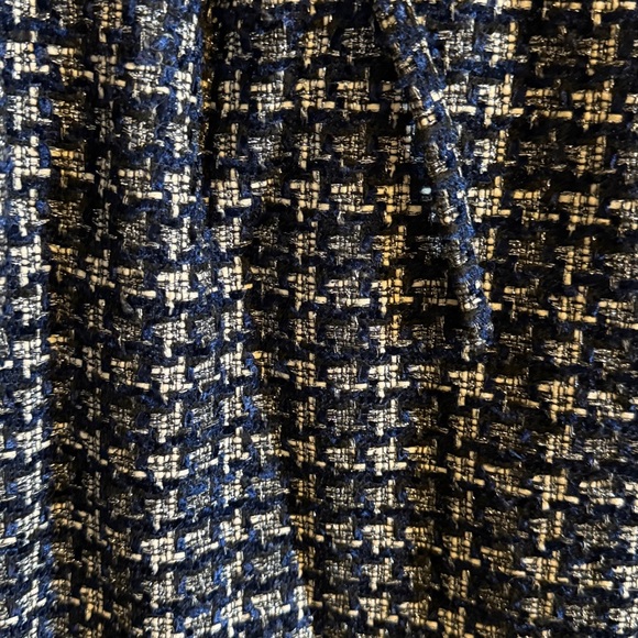 Like new women’s tweed dress - Picture 3 of 5